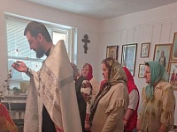 Дом ветеранов: освящение куличей и Пасхальная утреня
