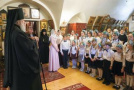 Воспитанники Воскресной школы монастыря поздравили Владыку Иоанна с Пасхой 2025 г.